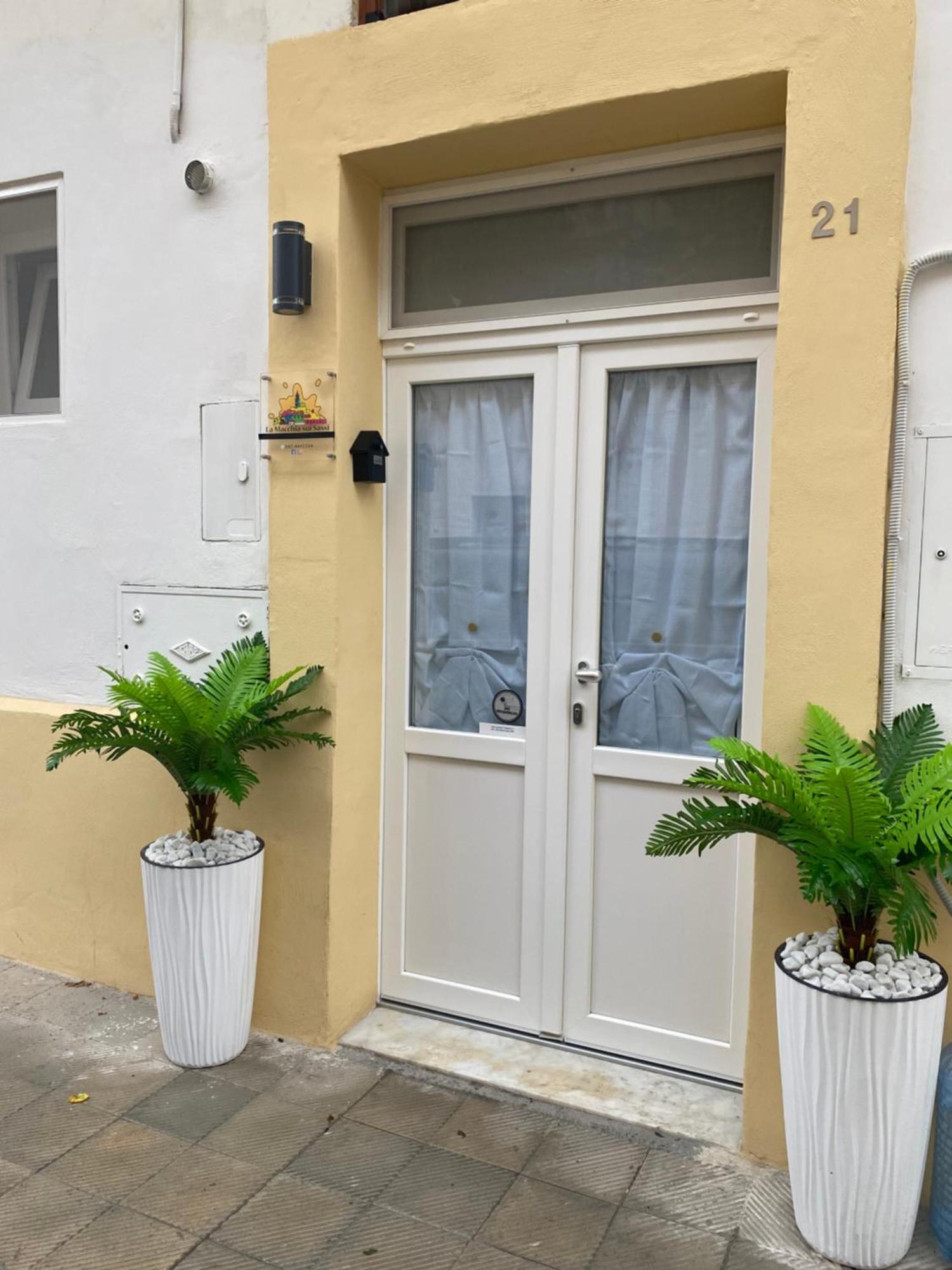 La Macchia Sui Sassi Apartment *
