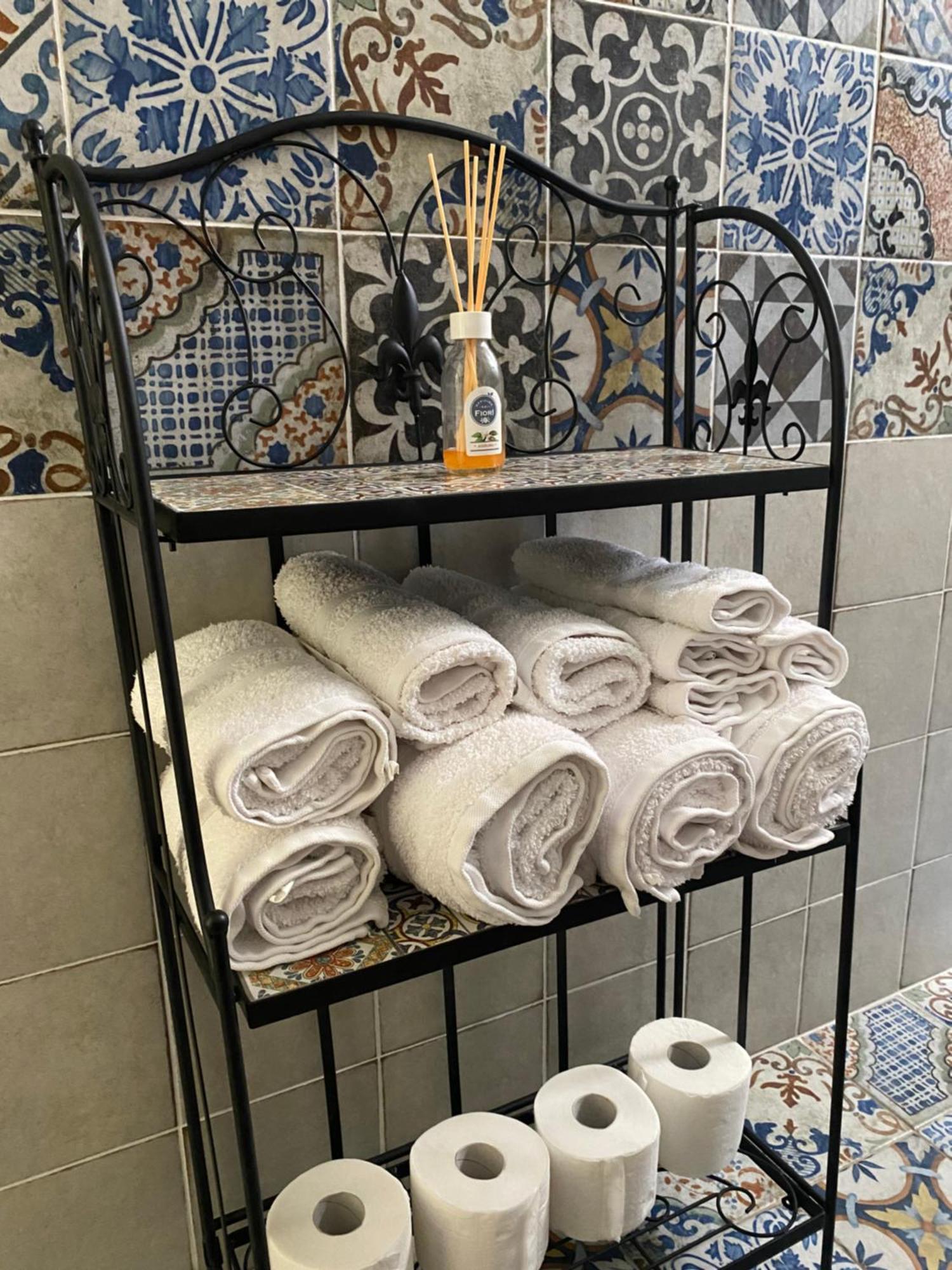 La Macchia Sui Sassi Apartment *